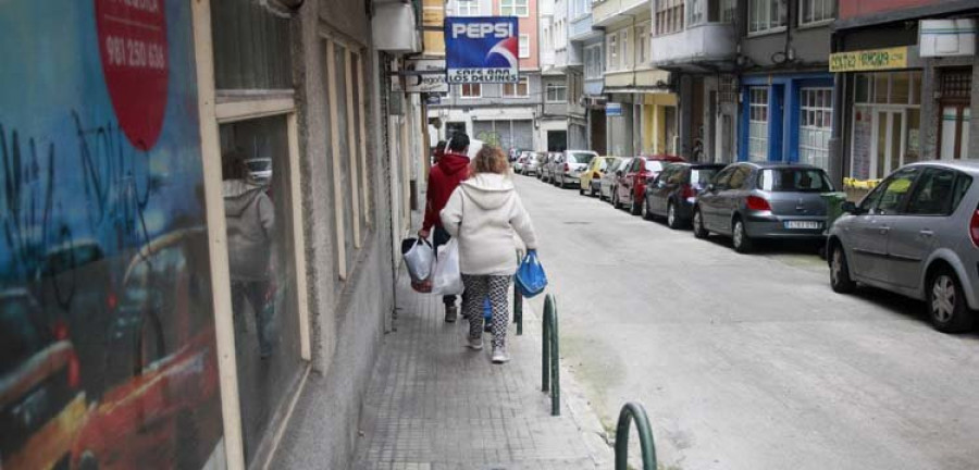 Os Castros reclama zonas para aparcar y la ampliación de aceras en Cartagena