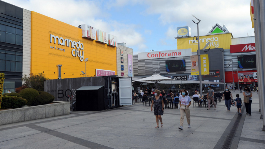 La tienda Lefties de Marineda City cierra por el positivo de una empleada