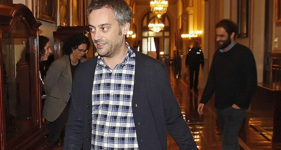 La oposición niega la urgencia de llevar hoy a pleno el blindaje del puesto del asesor de Ferreiro