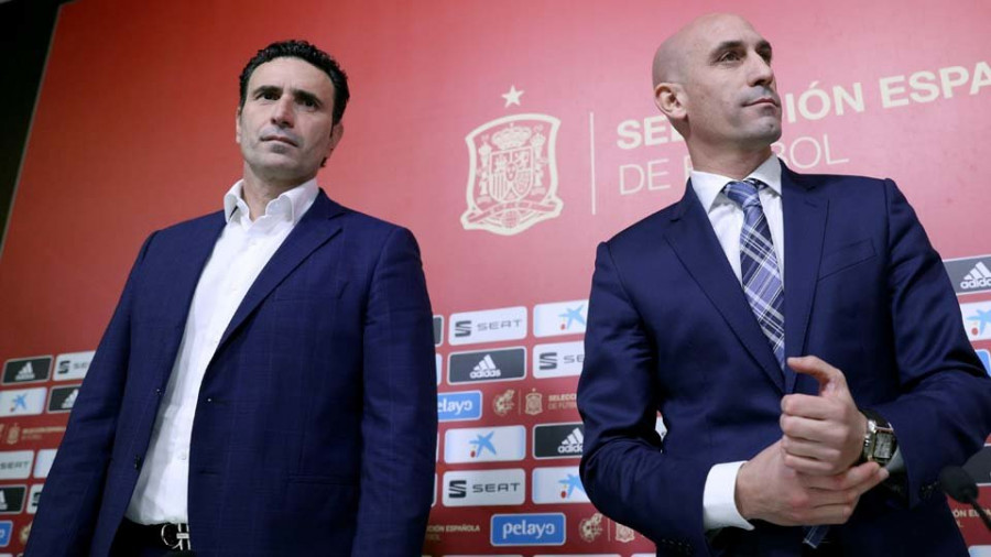 Rubiales escenifica el regreso de Luis Enrique