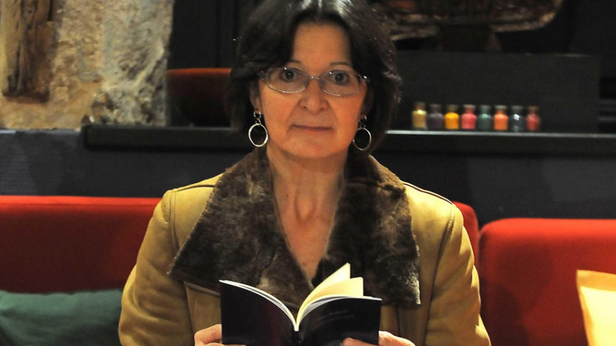 Pilar Pallarés gana el premio Nacional de poesía con “Tempo fósil”