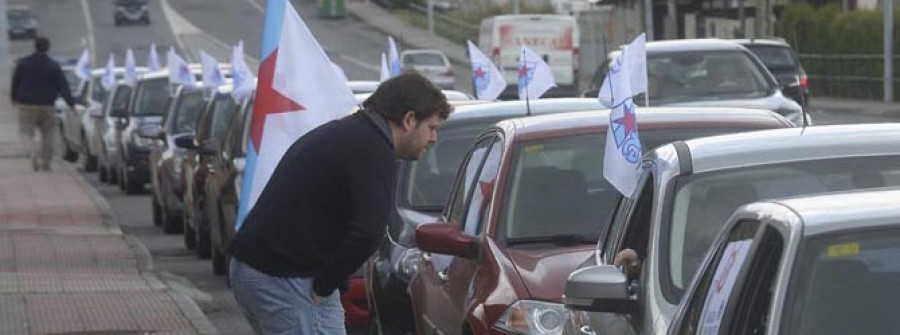 BERGONDO-Una caravana reivindicativa protesta contra los peajes en las autopistas