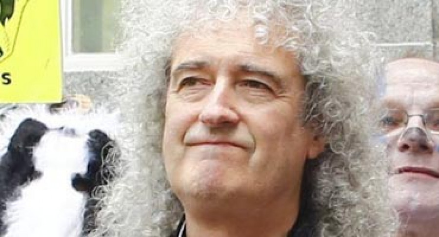 El guitarrista Brian May lidera una protesta contra el sacrificio de tejones