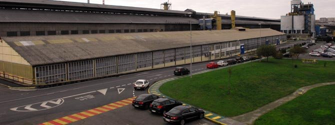 Feijóo recurre al Gobierno para que Alcoa pueda comprar energía a precios competitivos