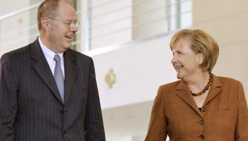 Los socialdemócratas apuestan por un exministro para enfrentarse a Merkel