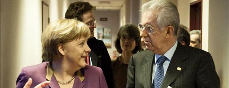 Monti y Merkel preparan un plan para aprobar a la vez el pacto fiscal