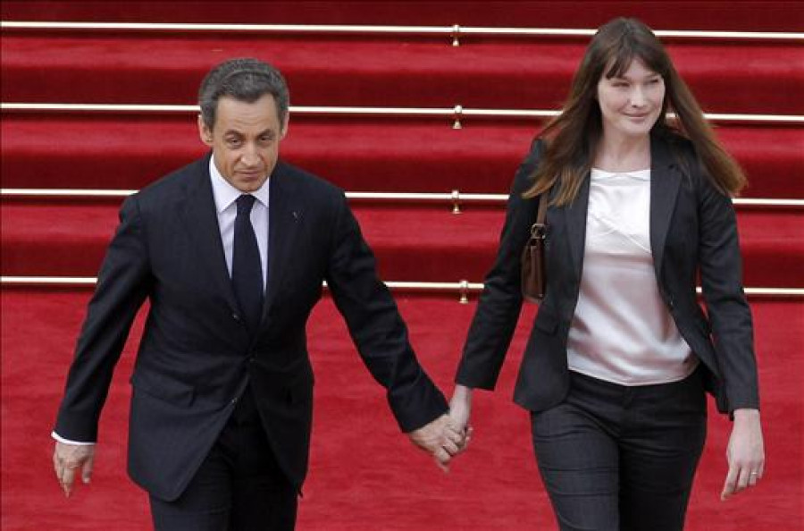 Bruni lamenta haber hablado sobre la imputación de Sarkozy