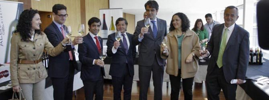 Ferrol reunió a bodegas, sumilleres, importadores y críticos en su salón internacional del vino