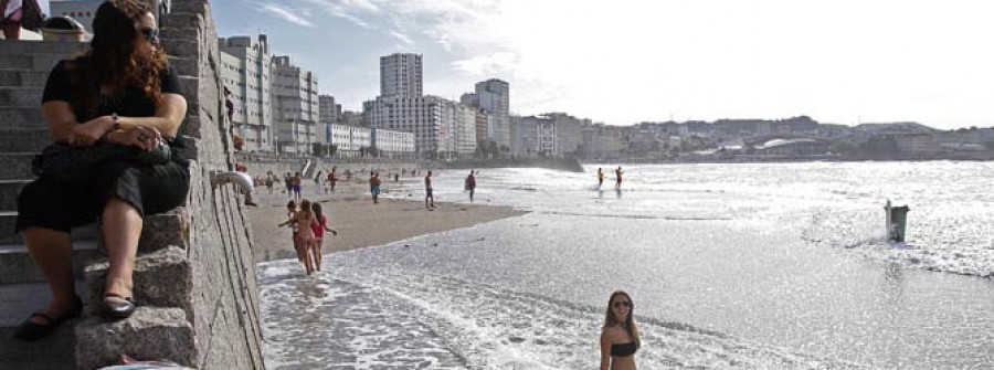 Los socorristas rescataron a cuatro personas atrapadas por las mareas vivas