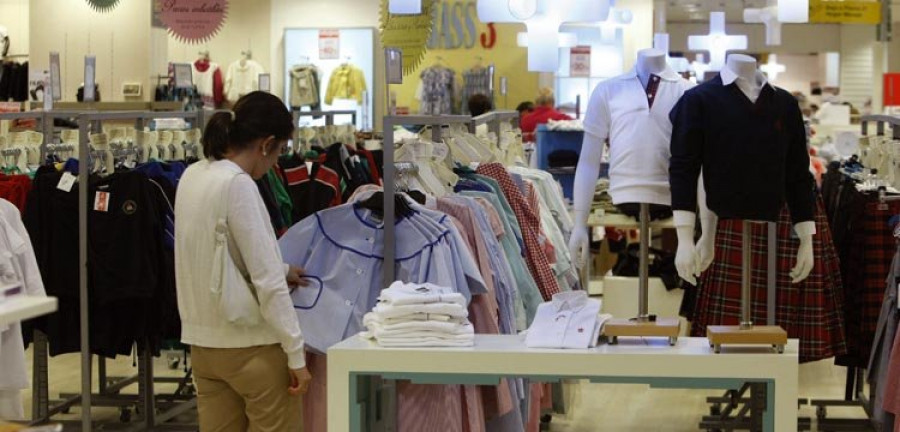 Las mujeres españolas son aún las que cocinan, limpian y compran