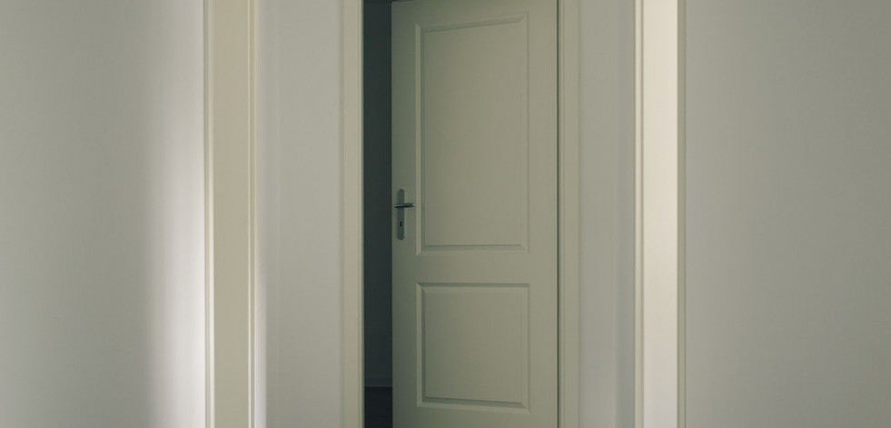 Cómo añadir la máxima seguridad posible a la puerta de entrada de tu vivienda