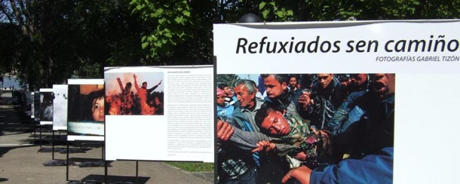 OLEIROS - Gabriel Tizón expone en Santa Cristina su visión sobre los refugiados