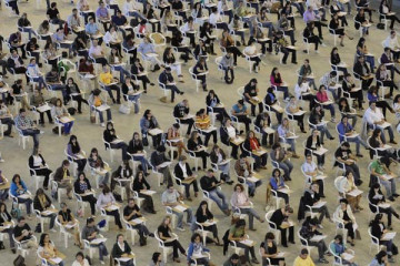 Educación tratará con Hacienda 
y Función Pública la suspensión 
de las oposiciones a maestro