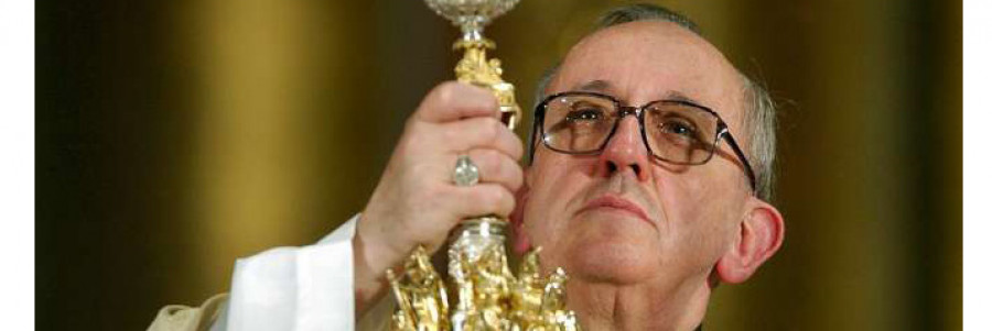 El papa pide a los nuevos sacerdotes que no sean “funcionarios” sino pastores