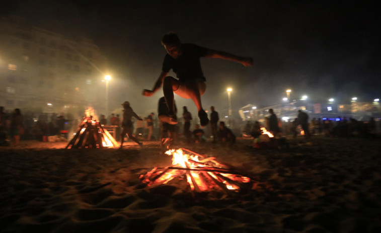 Playas vacías a las nueve de la noche y sin hogueras en los barrios, así será el San Juan en A Coruña