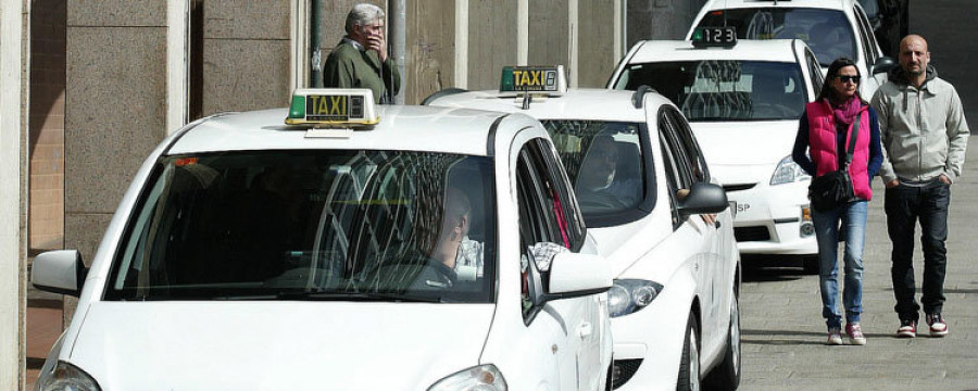 El sector del taxi se siente amenazado por los avances en el transporte metropolitano