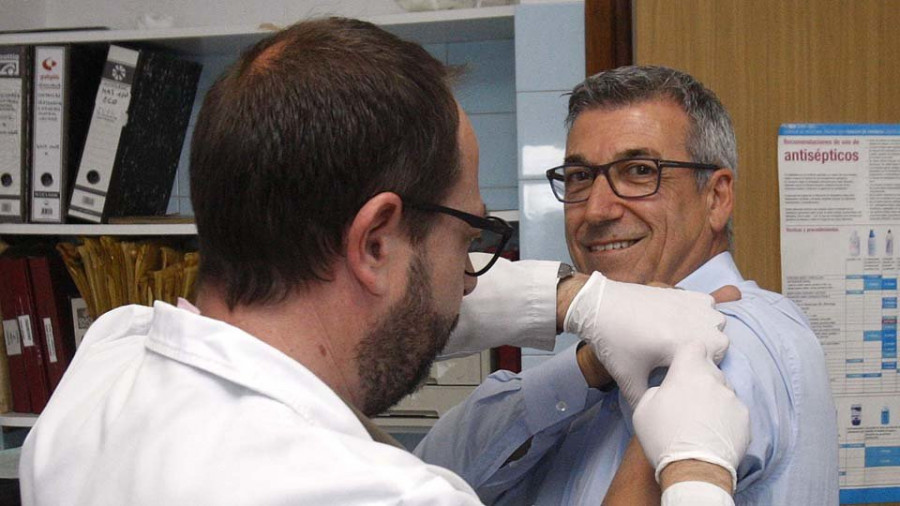 Los ingresados por el virus de la gripe en el Chuac se duplican en cuestión de días