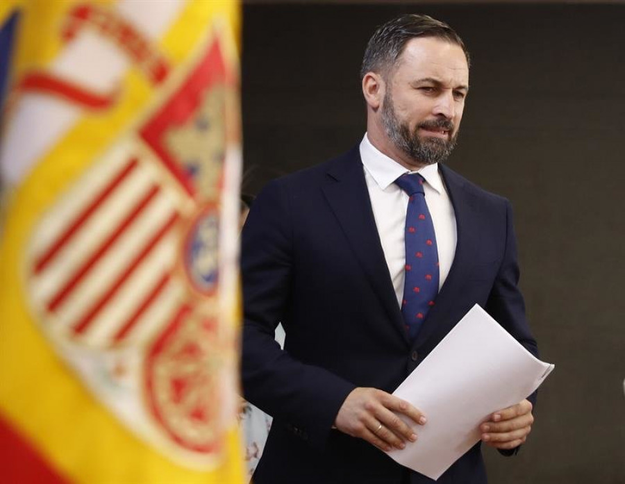Vox eleva las exigencias y trastoca los pactos de PP y Cs
