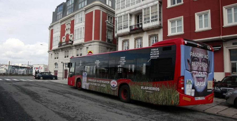 El comercio de la Ciudad Vieja duda de la estrategia de movilidad de la Marea