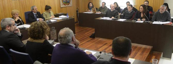 CAMBRE- Rivas acusa a Patiño y a Rey de dañar    al municipio de forma “irreparable”