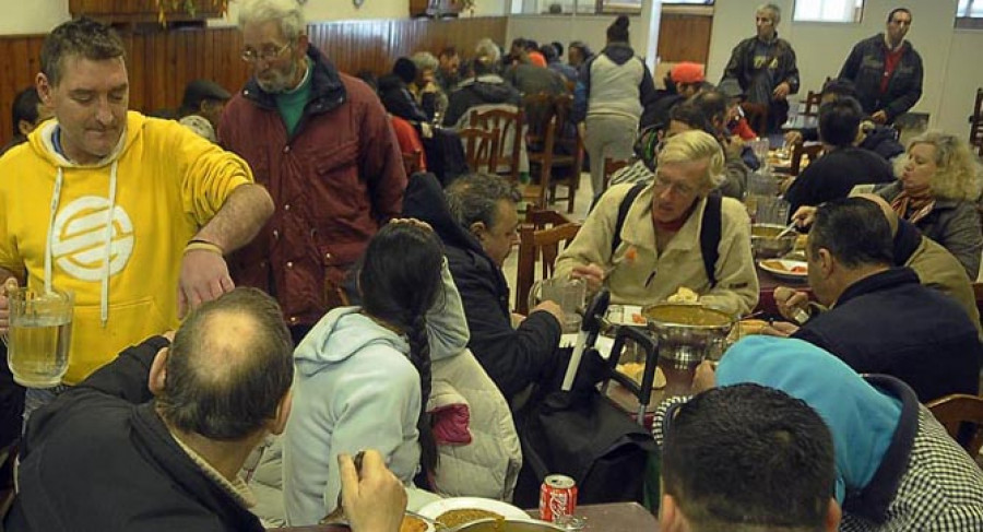 La Cocina Económica busca voluntarios para desarrollar su plan de reparto en los barrios