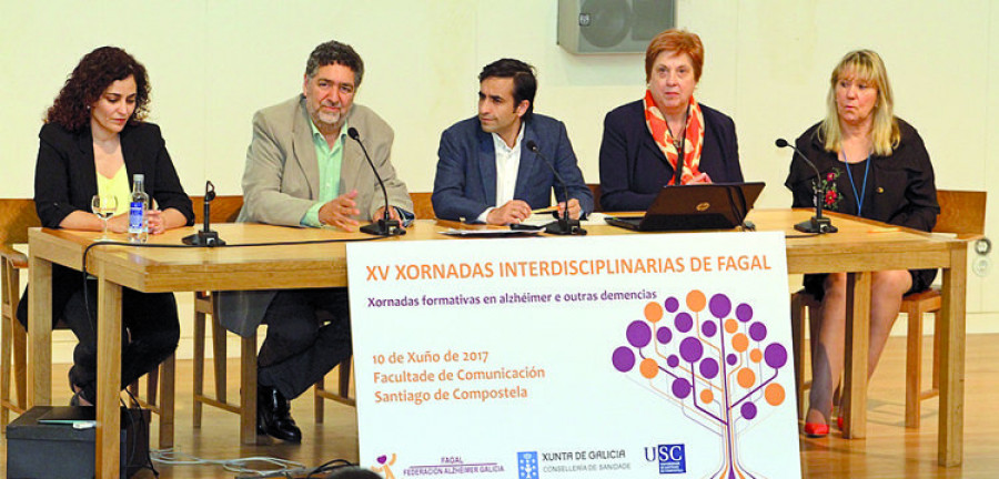 Sanidade considera necesario garantizar la atención integral a pacientes de alzheimer