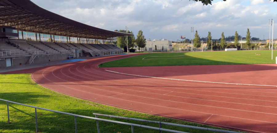 Usuarios de la pista de Elviña urgen su reparación ante la falta de respuesta del Ayuntamiento