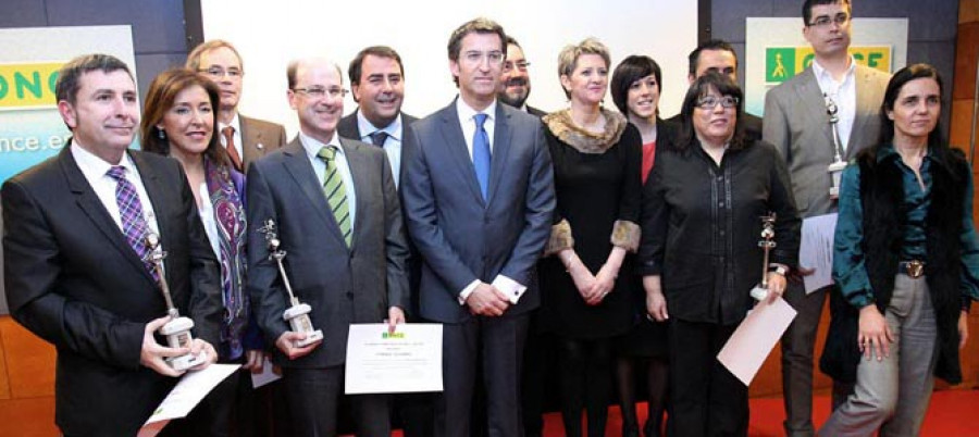 Núñez Feijóo presidió anoche  la entrega de la quinta edición de los premios solidarios ONCE