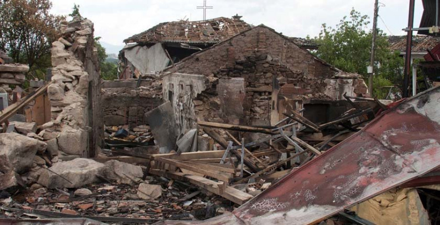 Los damnificados por la explosión pirotécnica de Tui urgen la llegada de las ayudas