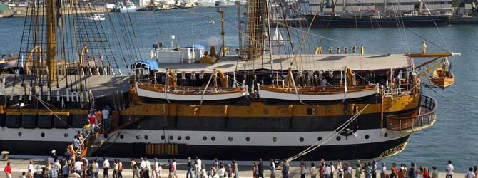 Las fiestas de María Pita 2012 invitan a más de un mes de “troula y faranduleo”