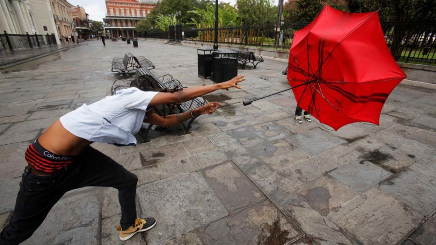 El huracán Barry llega a EEUU y  se transforma en tormenta tropical