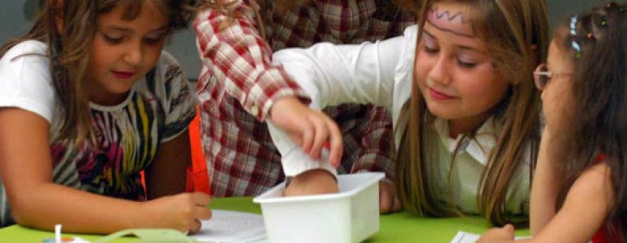 Marineda City celebra el taller “Back to school” para que los niños practiquen inglés de forma divertida