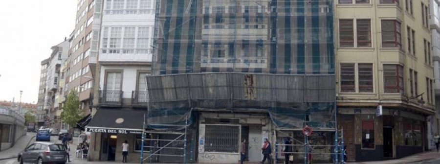 Los edificios del “andamio” recibe los primeros retoques