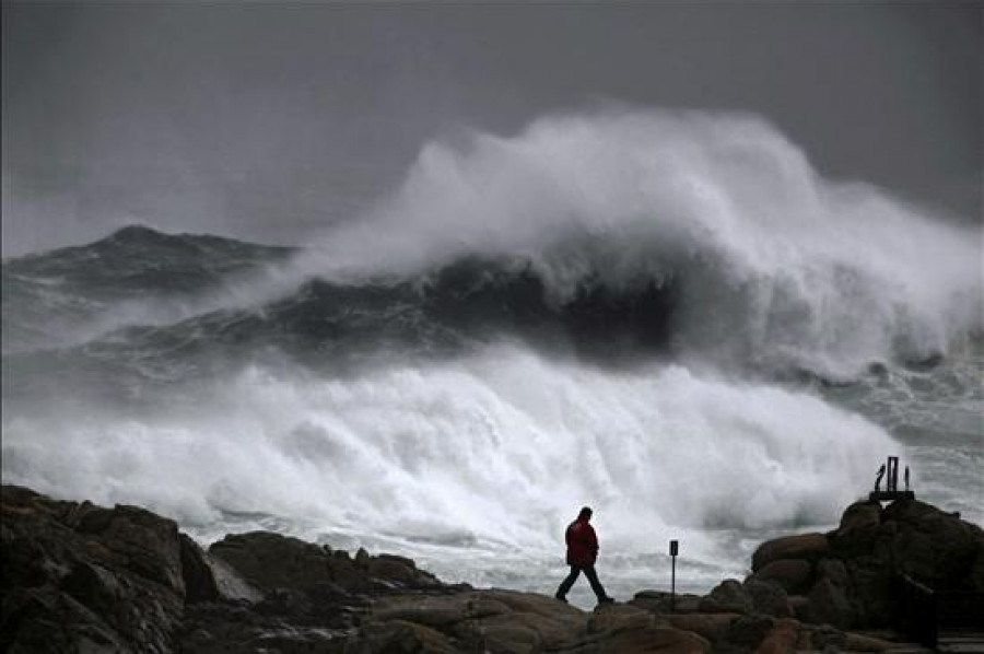 Alertan de temporal mañana en la costa gallega que se extenderá hasta el lunes