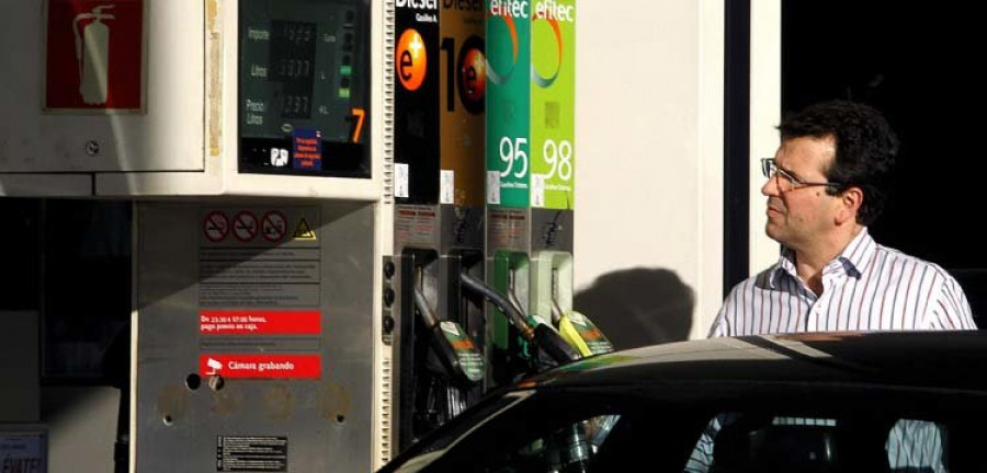 El precio de los carburantes 
se dispara hasta un 2% esta semana y se sitúa en máximos