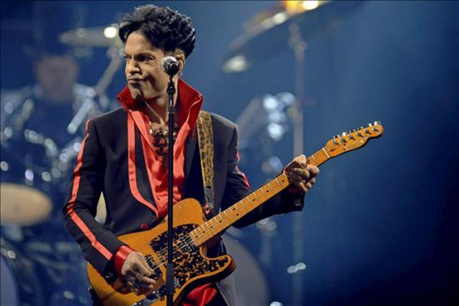 Prince regresa al escenario en Londres tras su bolo sorpresa