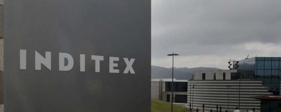 Los mayores de Arteixo conocen el funcionamiento de Inditex en su sede