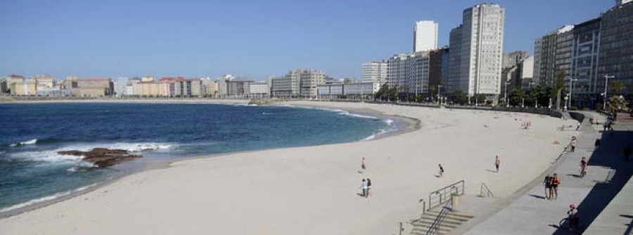 Las playas se ponen a punto para la temporada de verano