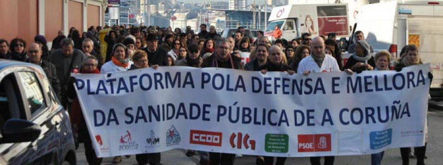 Un millar de personas marchan en contra de los recortes en Sanidad