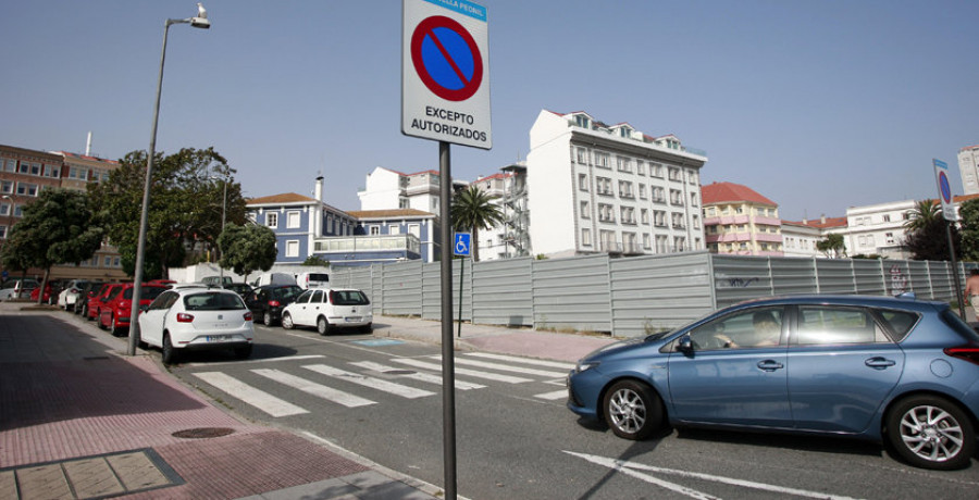 Los vecinos de la Ciudad Vieja denuncian un menor control policial del aparcamiento