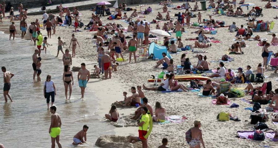 Las incidencias en 
las playas se reducen en un 30% en lo que va de temporada debido al mal tiempo