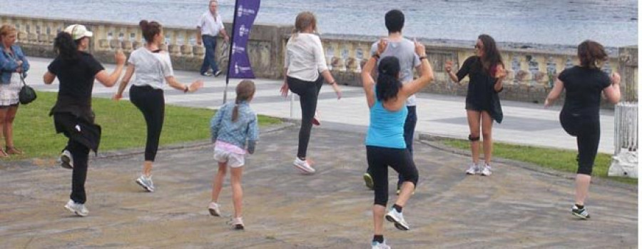 Los vecinos de Vilaboa, Celas y O Burgo realizan ejercicio físico al aire libre