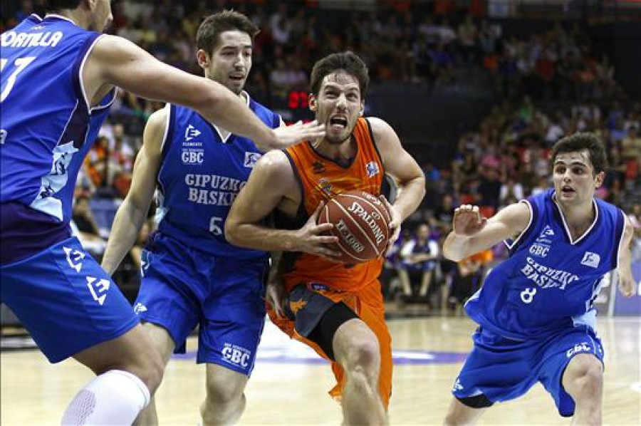 87-58. La defensa da su primer triunfo al Valencia y borra al Gipuzcoa