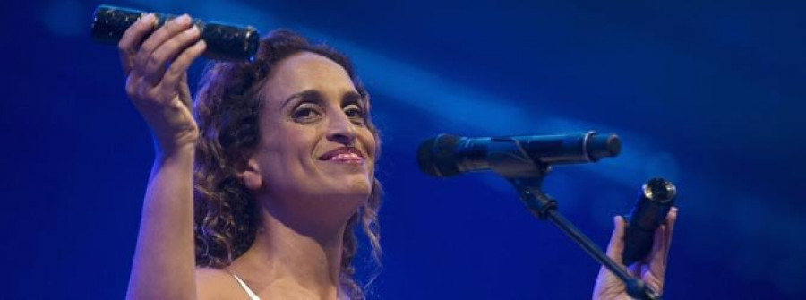 La cantante israelí Noa presenta su decimocuarto trabajo “Love Medicine” en el teatro Rosalía