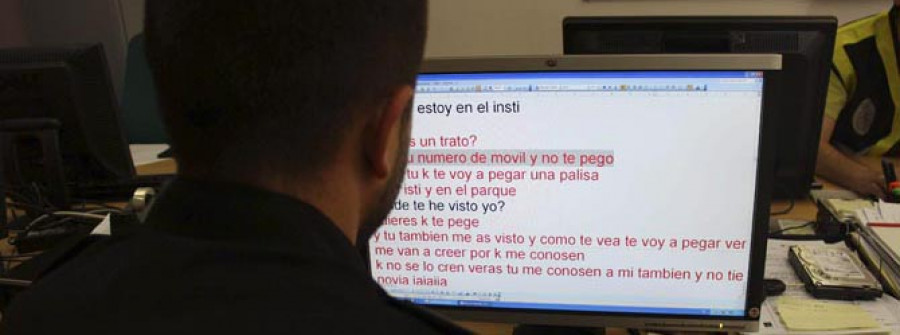 Dos coruñeses, entre los 18 detenidos y once imputados por pornografía infantil en internet