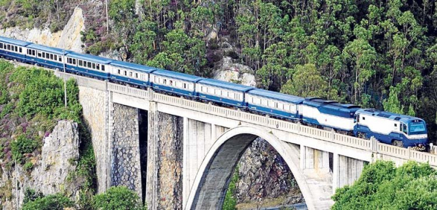 Cuidar y lustrar un ferrocarril turístico de lujo