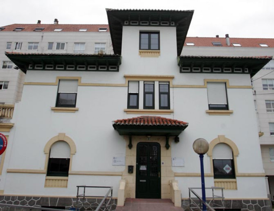 La oficina de Correos de la Casa de la Juventud de O Burgo abrirá sus puertas el lunes