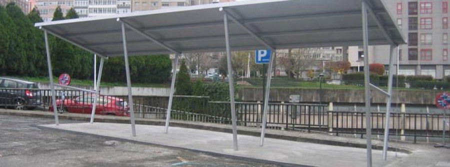 La estación de buses estrena el primer párking de motos cubierto