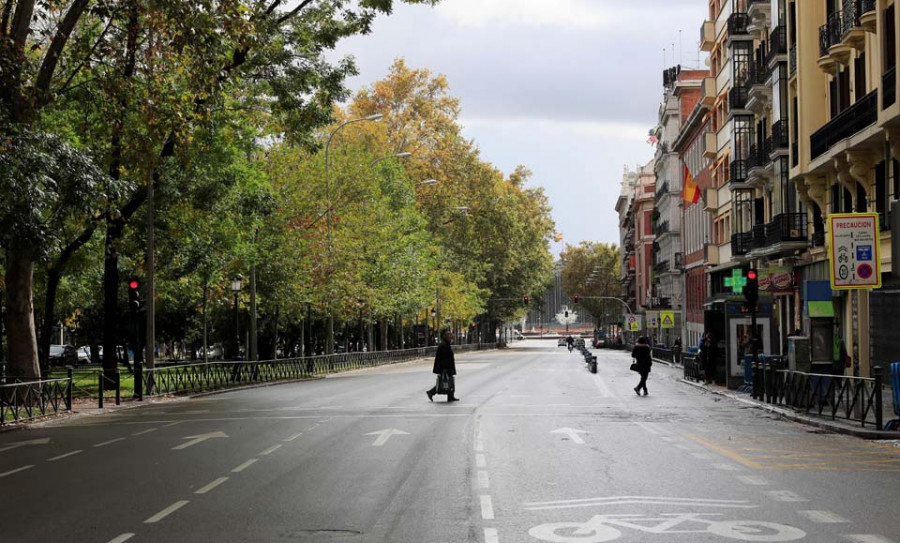 España endurece las medidas mientras se registran récords de contagios en varias comunidades
