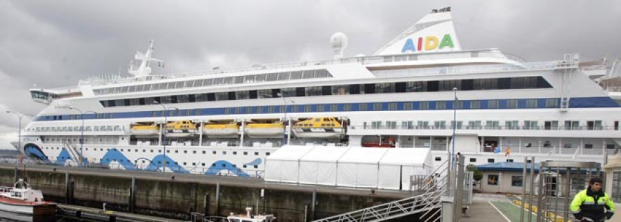 Pullmantur estudia establecer nuevas rutas de cruceros que incluyan A Coruña